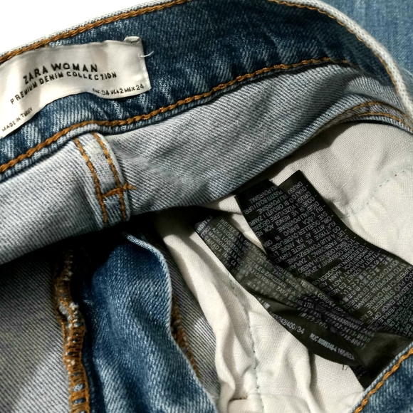 Zara Woman Distressed Cropped Blue Jeans / SIZE 2 - Picture 5 of 5